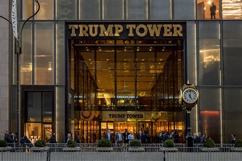 who owns trump tower now